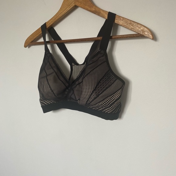 Lululemon Awake to Lace Bra Black/Beige Size 32 E - Picture 9 of 16